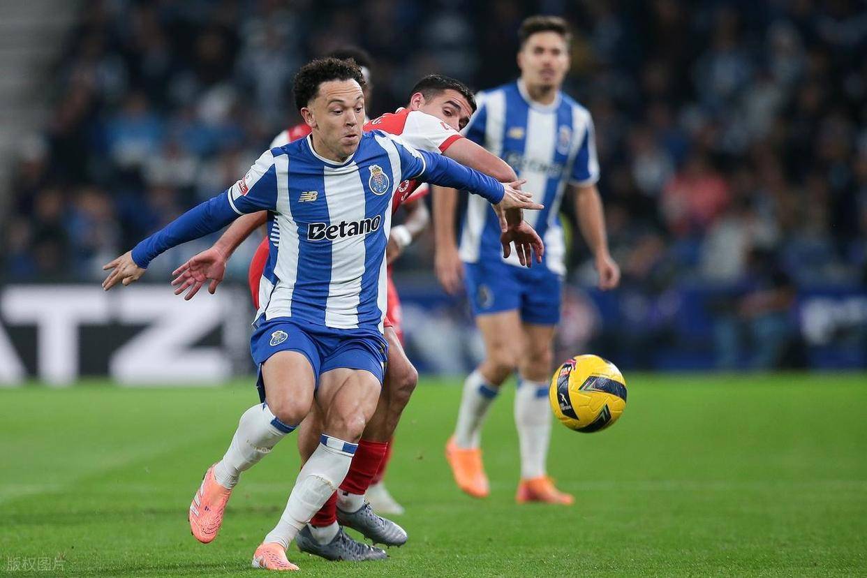 赛前体能课后；波尔图豪取连胜备战欧联；信心回归；细节决定成败的简单介绍